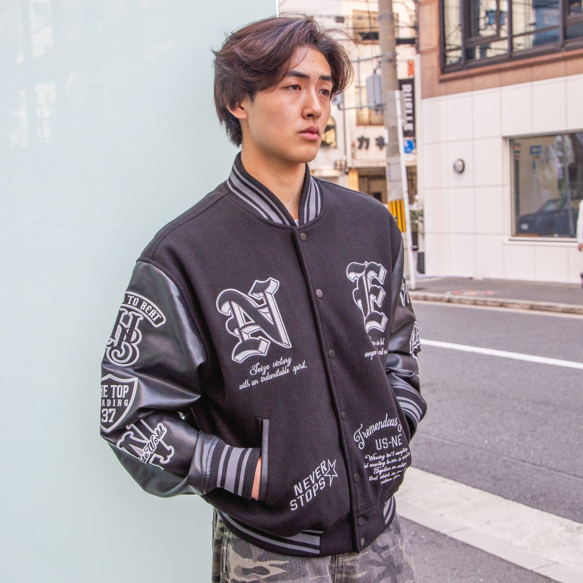 リブ襟ドット釦フェイクメルトン袖PUスタジアムブルゾン(254-2047)