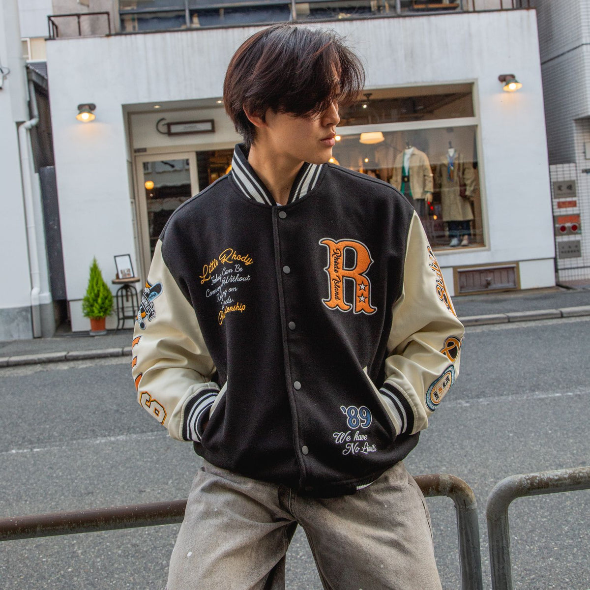 リブ襟ドット釦ベースボール袖PUスタジアムブルゾン(254-2027)