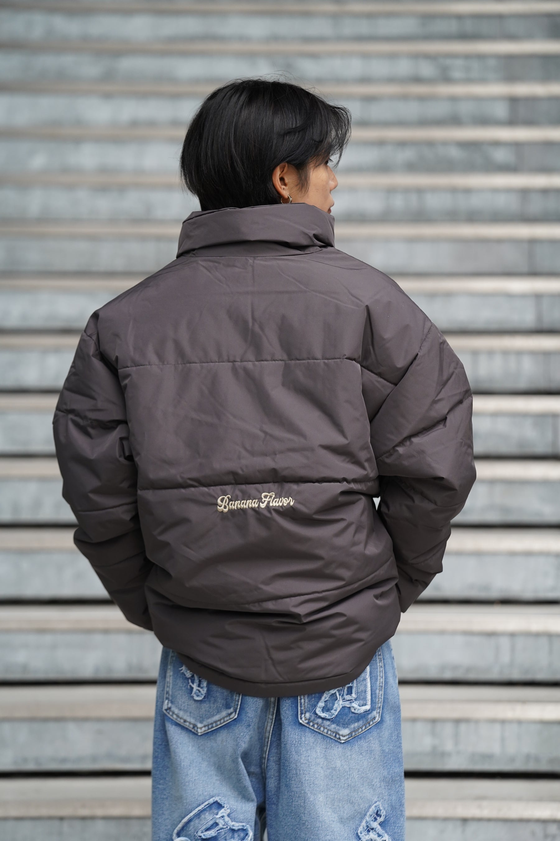 刺繍入り防風裏ラミネートインリブアウター