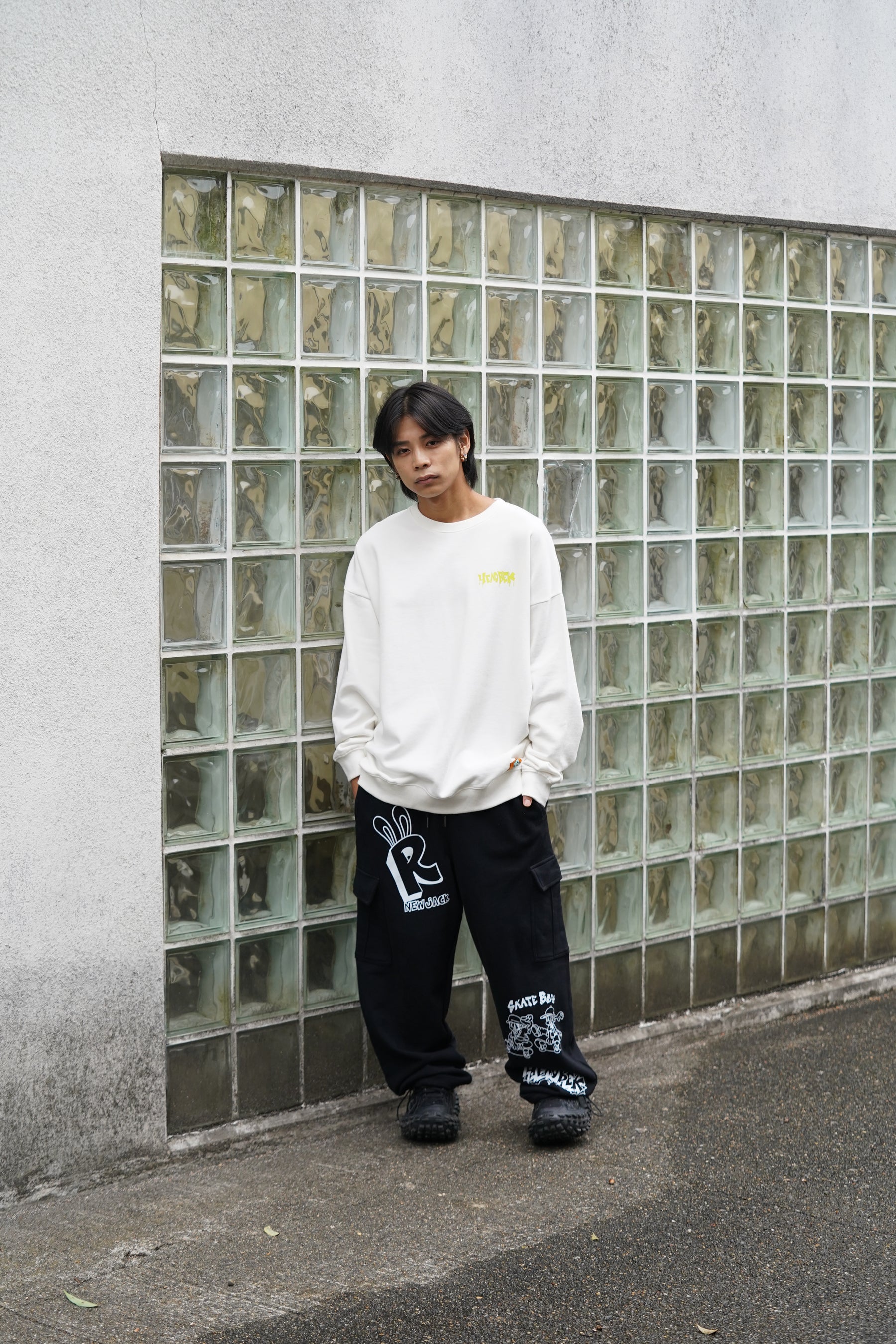 NEW JACKスプレーロゴトレーナー