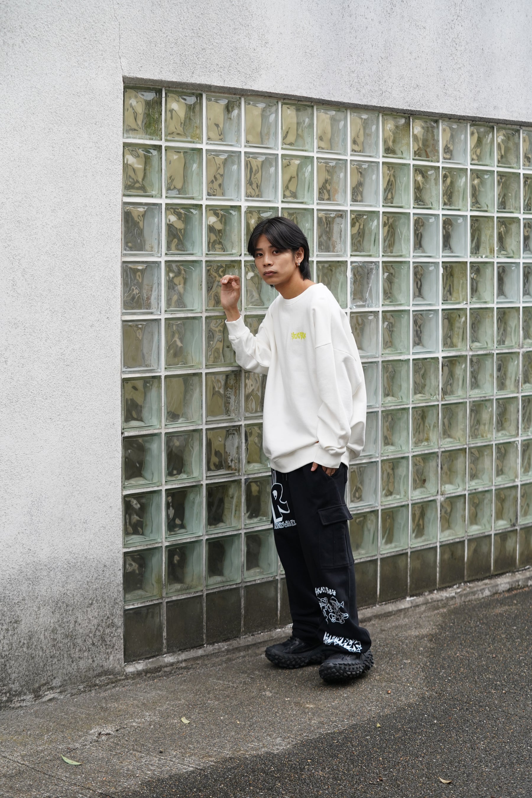 NEW JACKスプレーロゴトレーナー