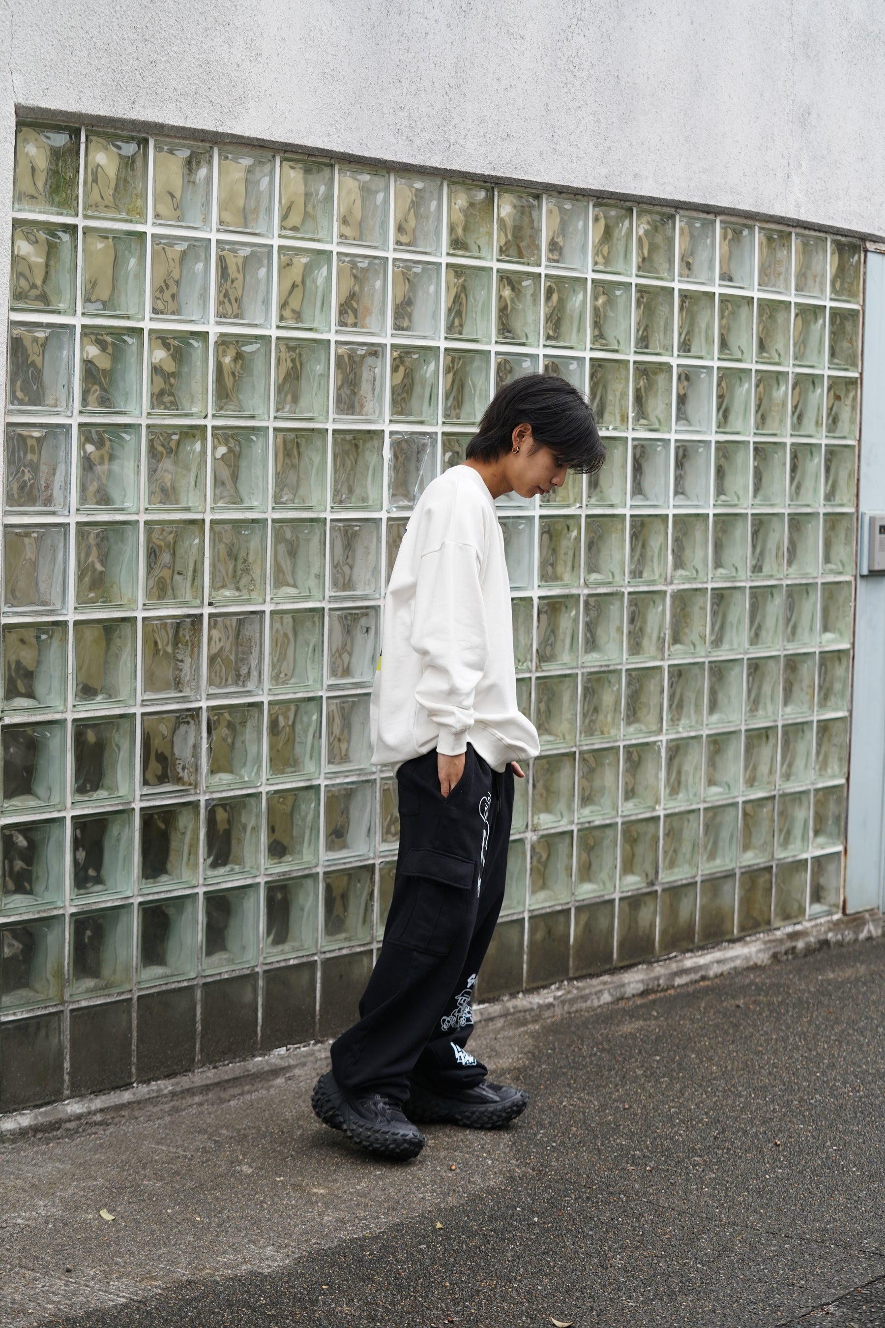 NEW JACKスプレーロゴトレーナー