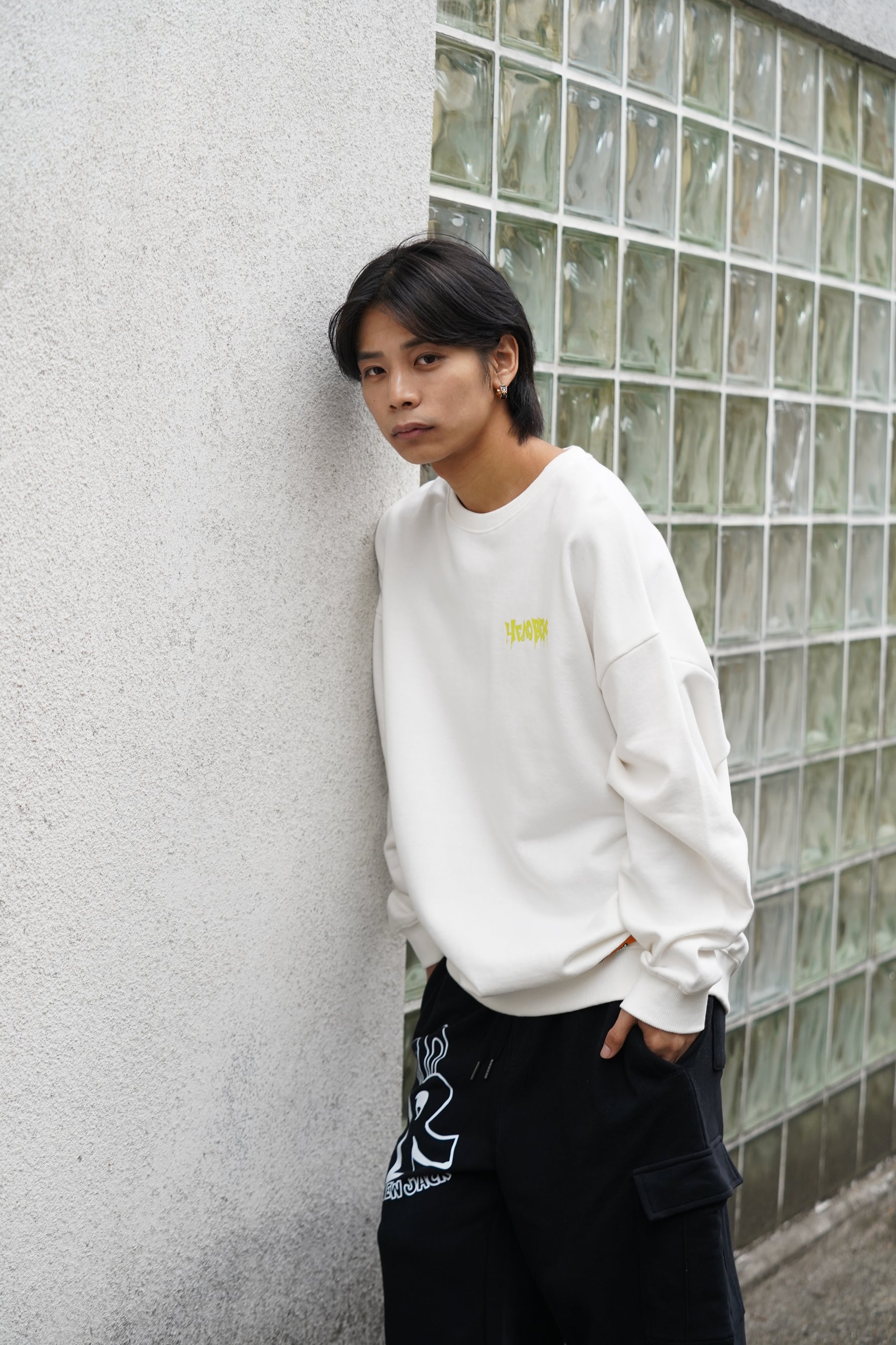 NEW JACKスプレーロゴトレーナー