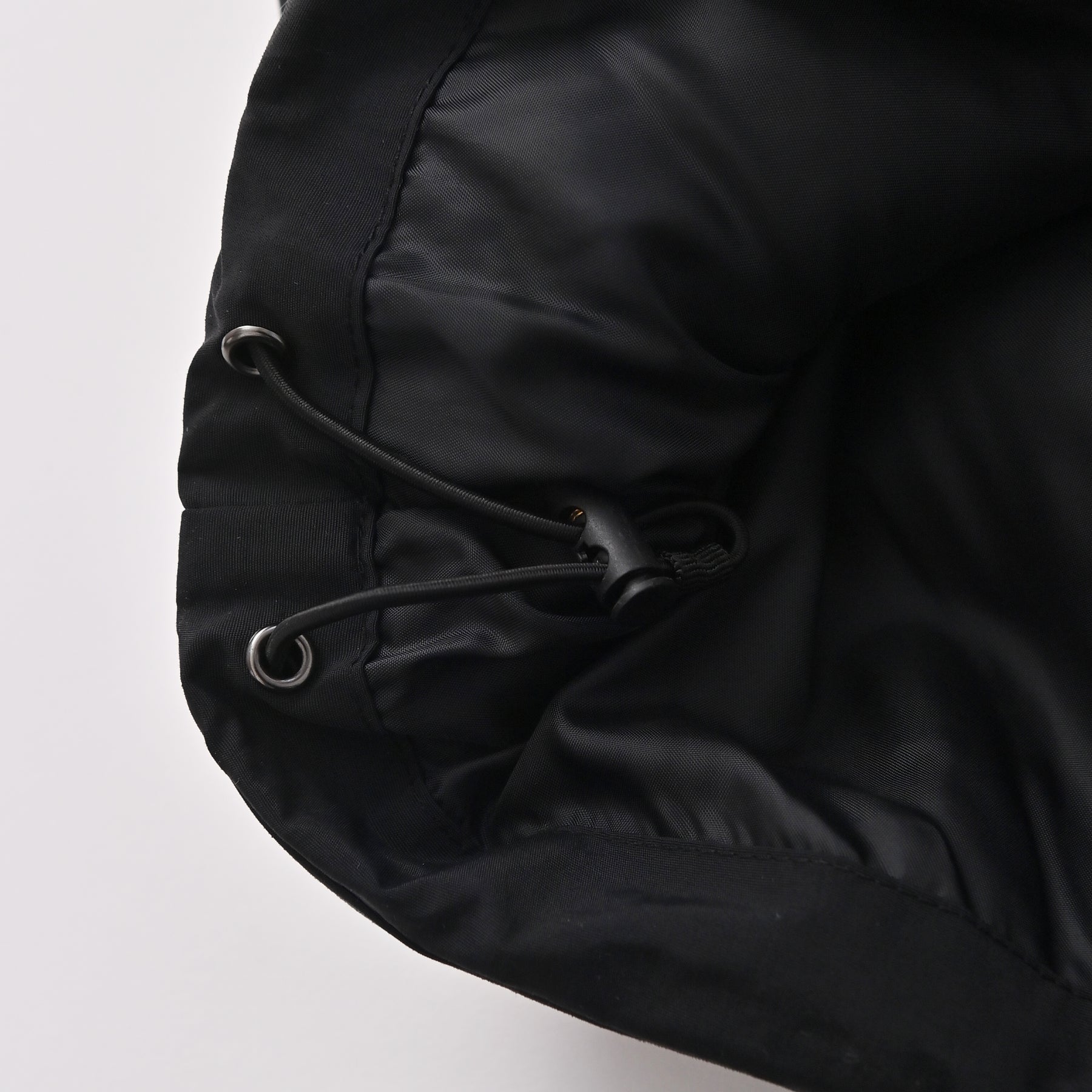 タスラン裏コーティング中綿ベスト