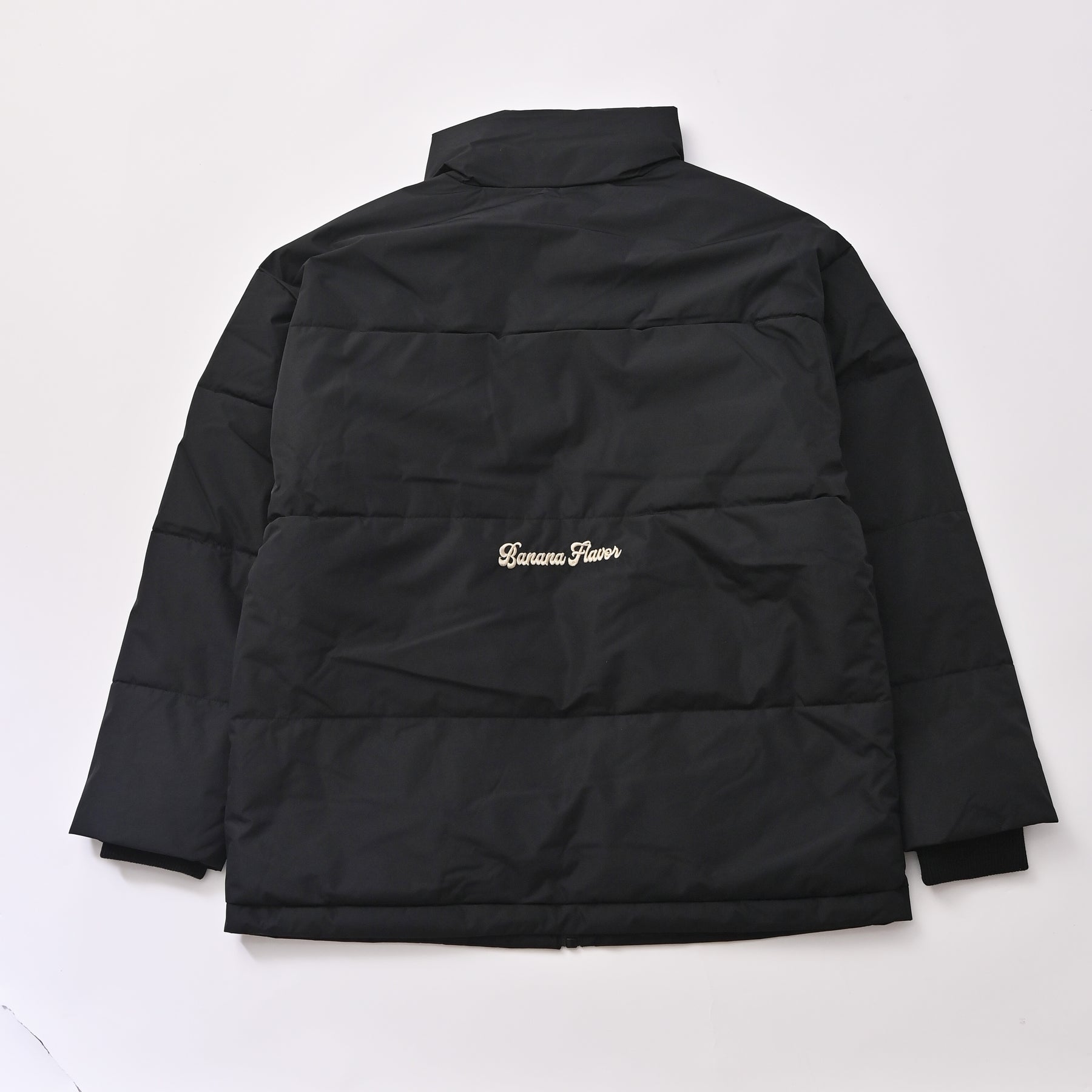 刺繍入り防風裏ラミネートインリブアウター