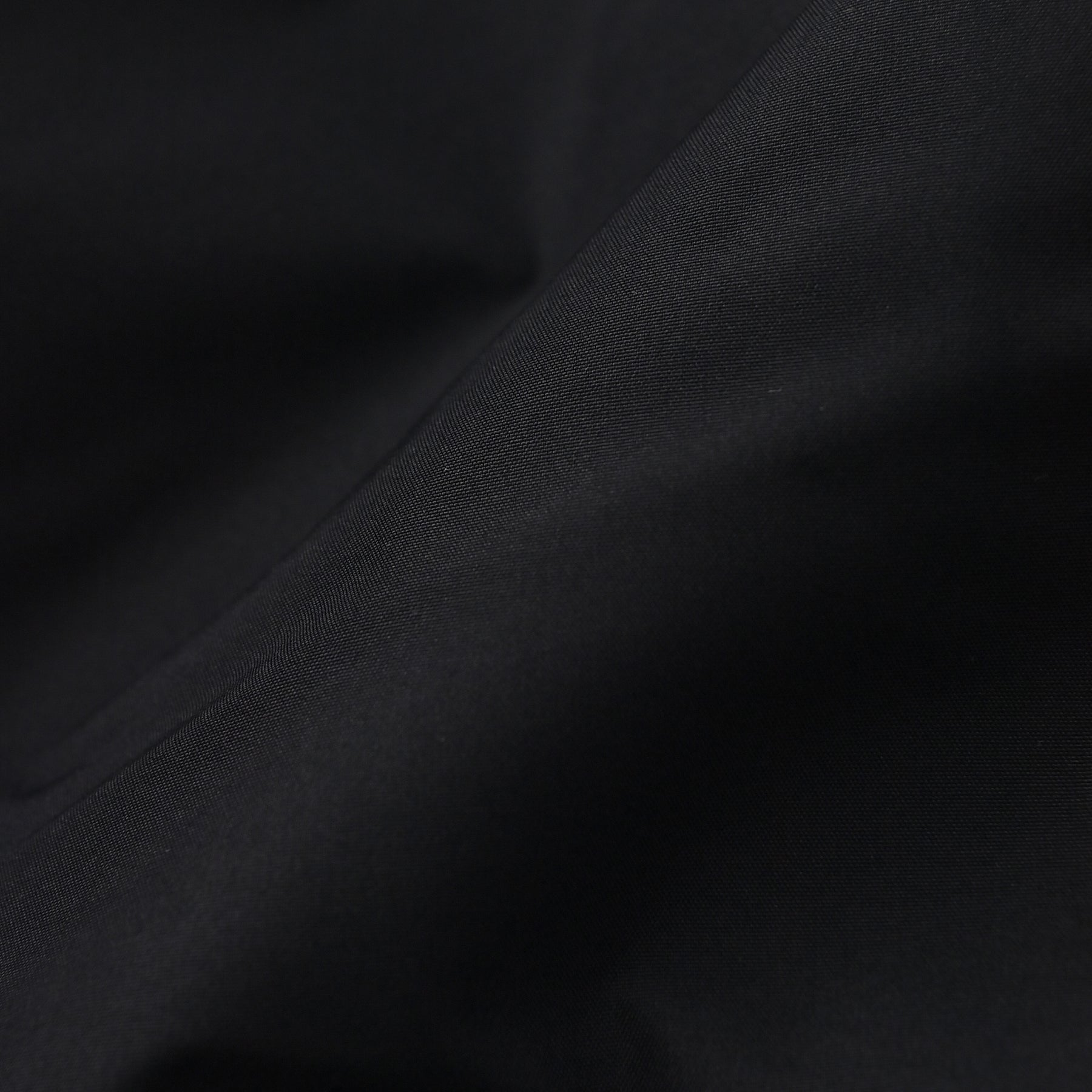 刺繍入り防風裏ラミネートインリブアウター