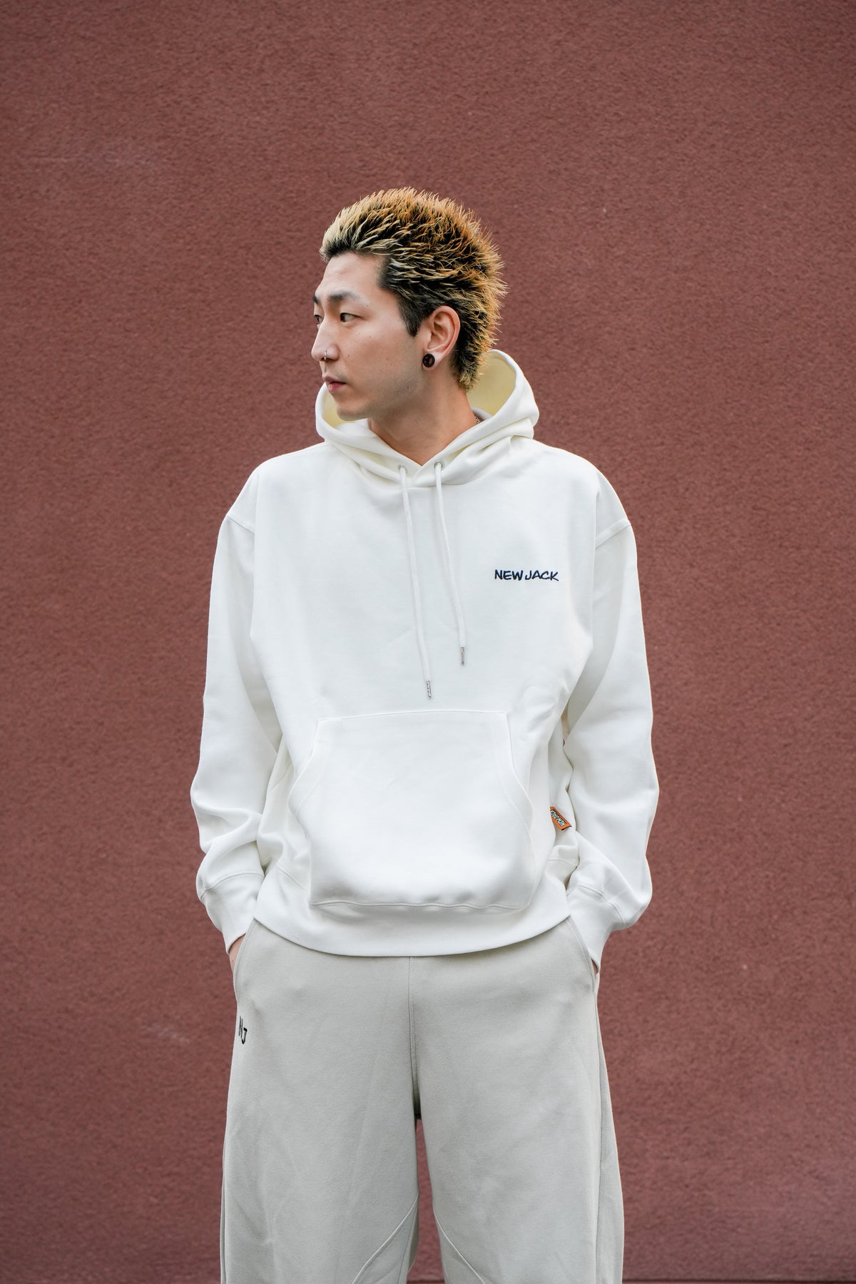 NEW JACK 4人組ストリートスケボープルパーカー(NJ261-2246)