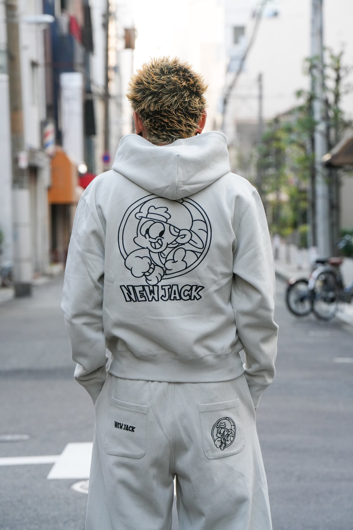 NEW JACK バック刺繡ショート丈フルZIPパーカー(NJ261-2287)