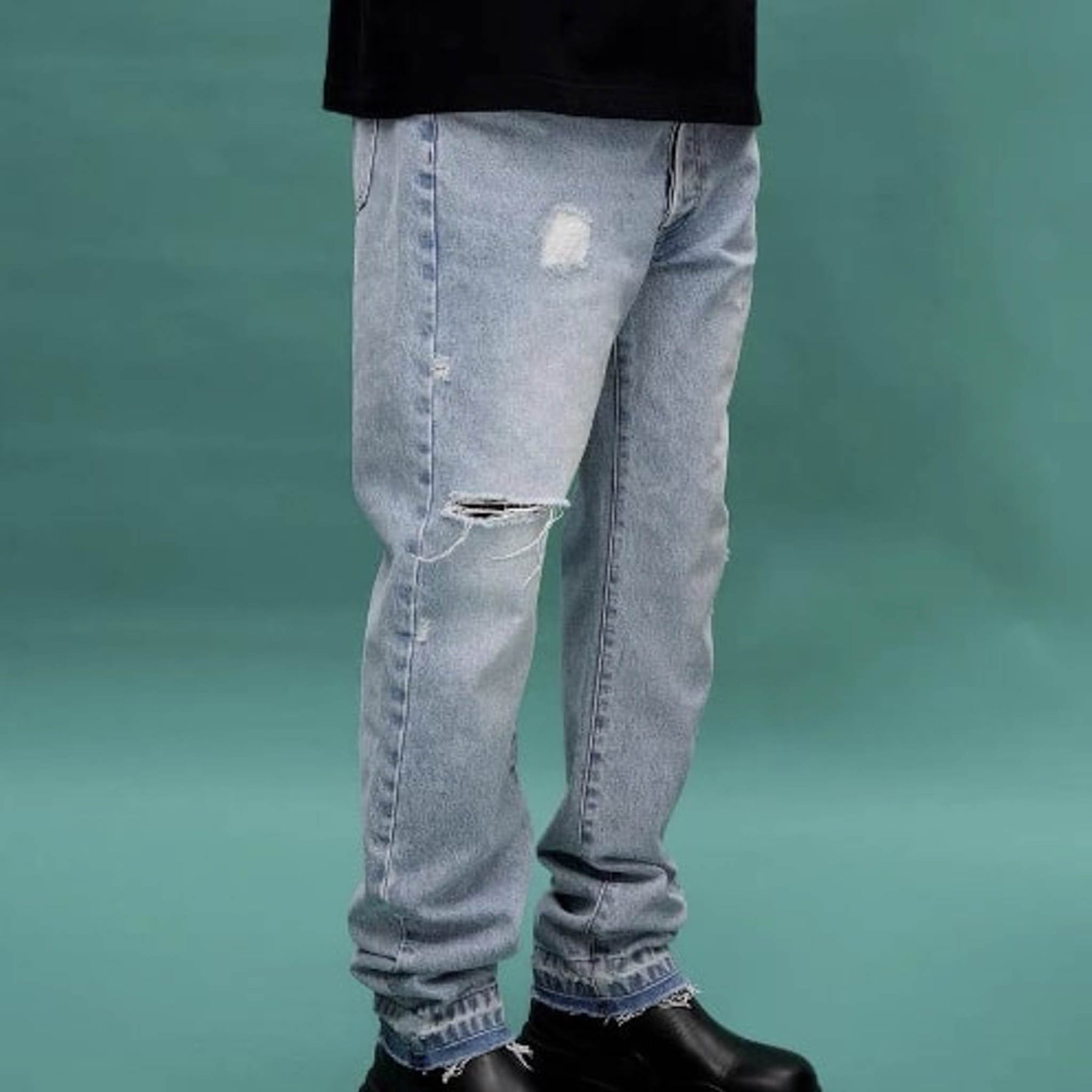 Knees Damage Denim