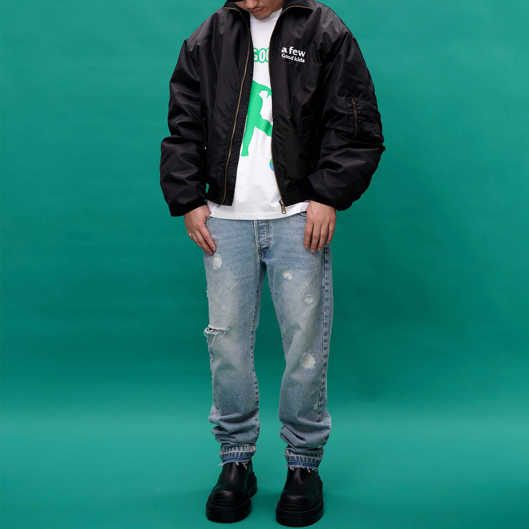 Knees Damage Denim
