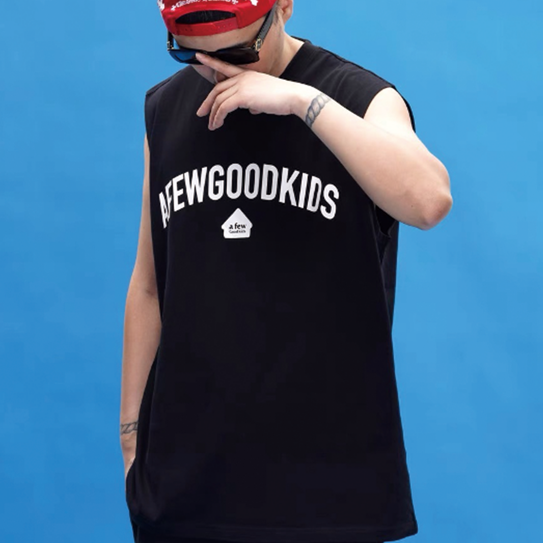 Simple Circle Logo Sleeveless