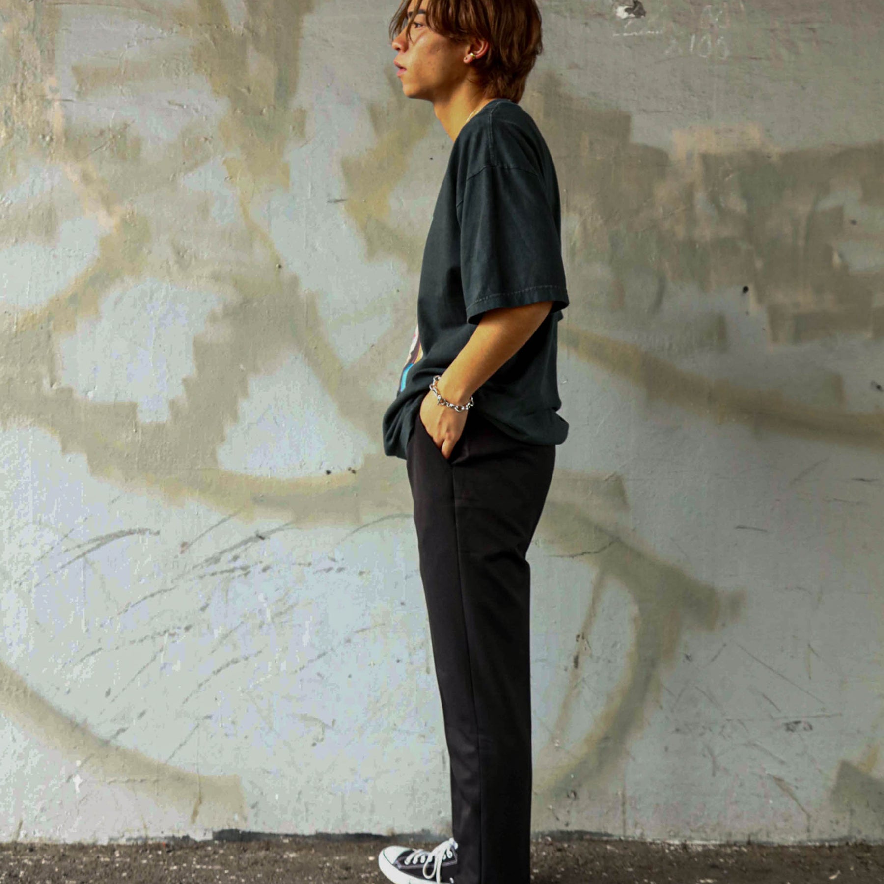 WIDE SILHOUETTE PANTS