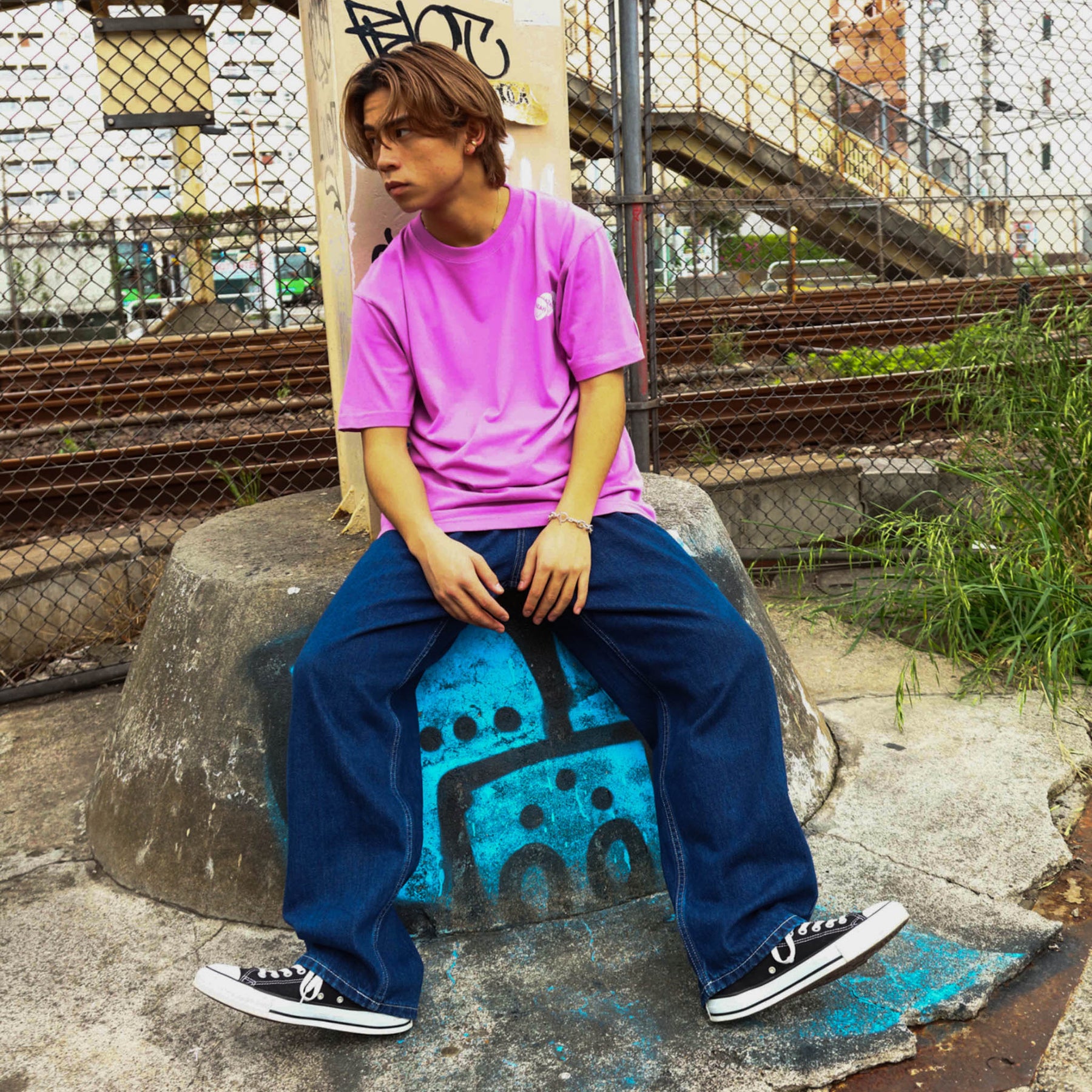WIDE SILHOUETTE DENIM PANTS