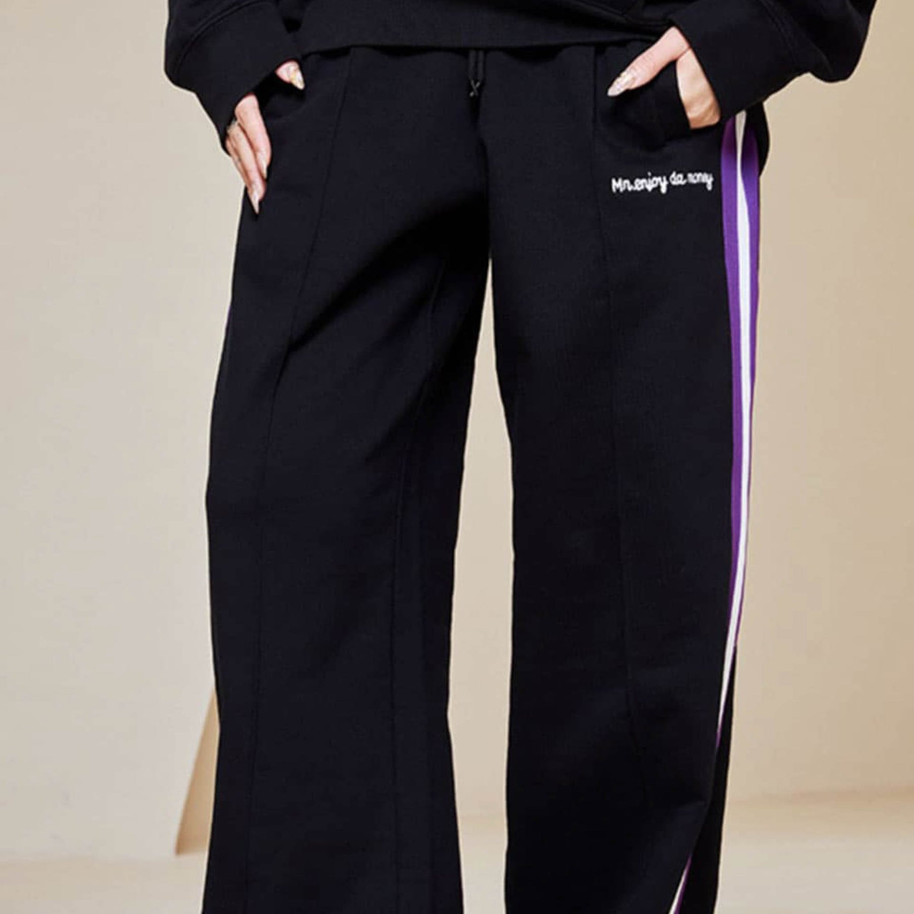 MEDM Tiny Logo Line Pants