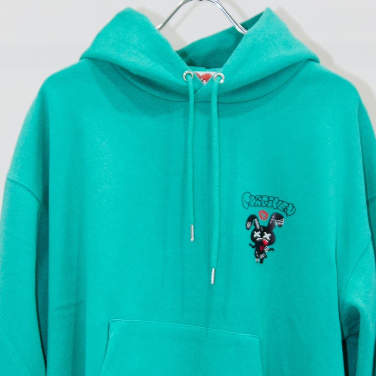 ATC ラビットリフレクタープリントプルパーカー（253-2726）