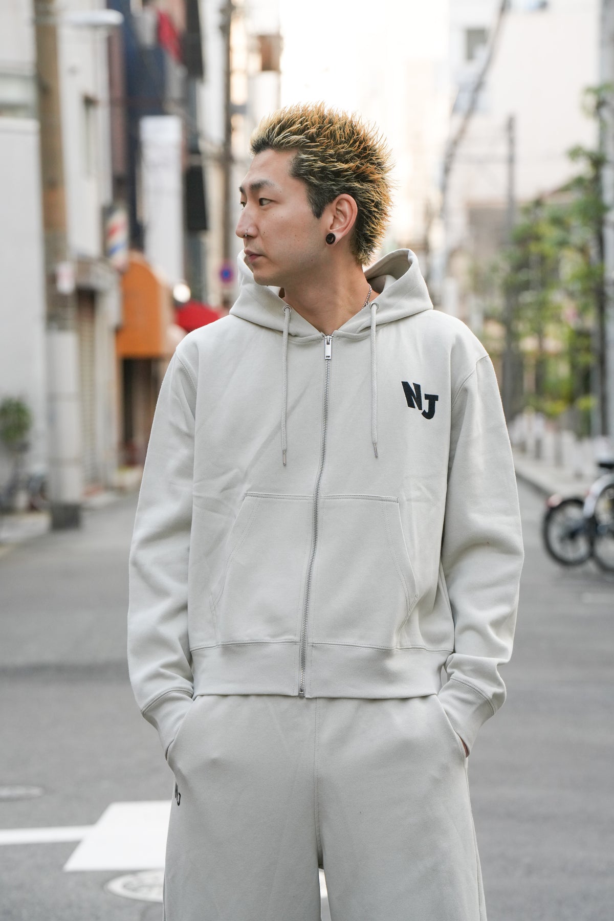 NEW JACK バック刺繡ショート丈フルZIPパーカー（NJ261-2287）