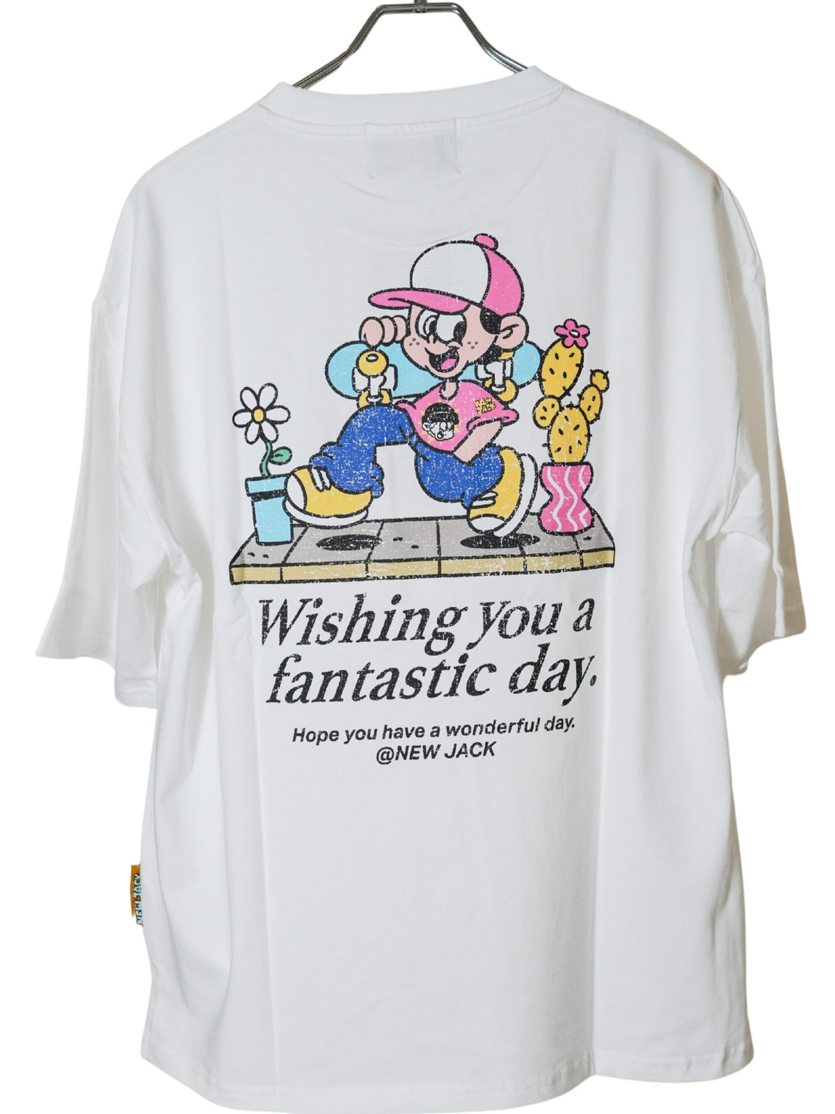 NEW JACK 缶バッジ付き掠れプリント 半袖Tシャツ(NJ262-2776)